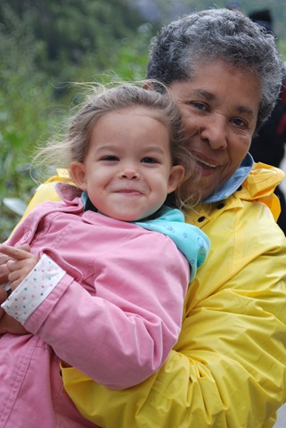 [Alaska 0908 051 Grandma & McK[2].jpg]
