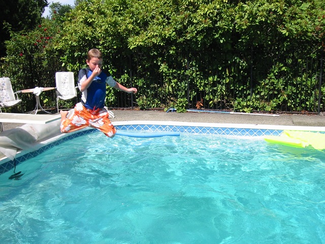 [swim party (6)[3].jpg]