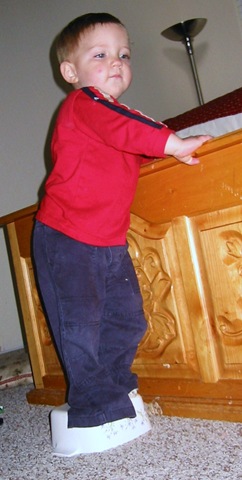 [kaylor standing on things (11)[2].jpg]