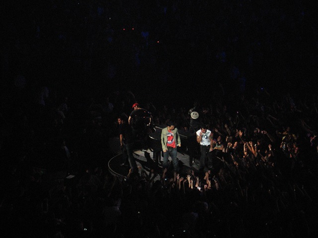[NKOTB 2008 032 copy[6].jpg]