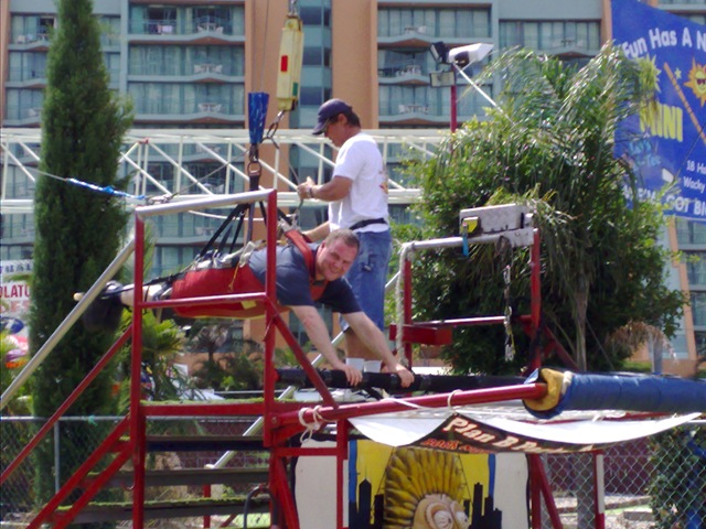[010420086582.jpg]