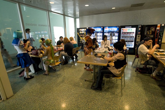 [cafeteria[2].jpg]