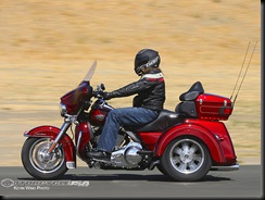 2009_Tri_Glide_action