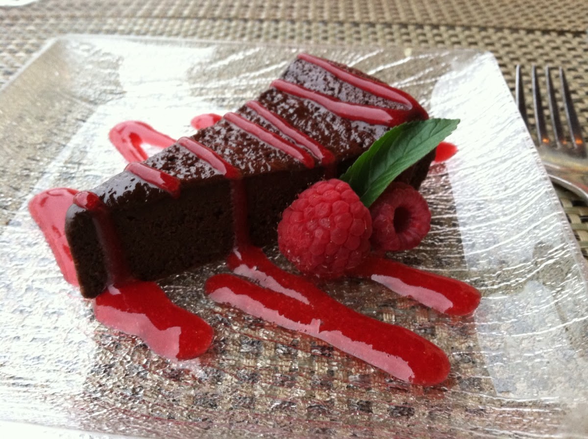 Dark Chocolate Cake w Raspberry Sauce. Mmmmmmmmmm!