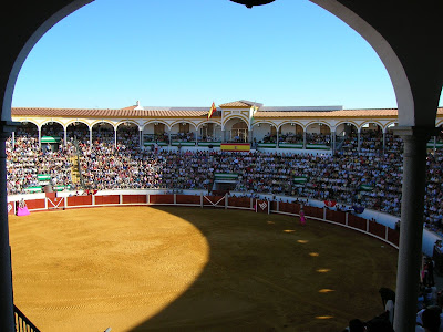 El Coso de los Llanos, la plaza de toros de Pozoblanco, durante un festejo taurino de su feria de Septiembre del 2007. Foto: Pozoblanco News