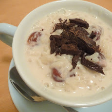 Rice pudding with dried cherries and chocolate
