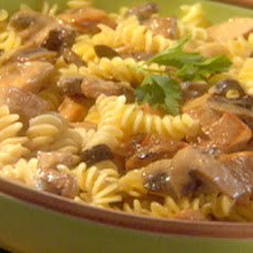 Creamy Fusilli with Mushrooms and Chicken