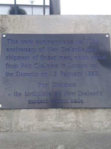 Commemoration Plaque To First Shipment Of Frozen Meat To London