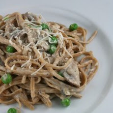 Creamy Mushroom Fettucine Alfredo with Peas