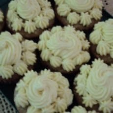 Banana Cupcakes With Vanilla Pastry Cream