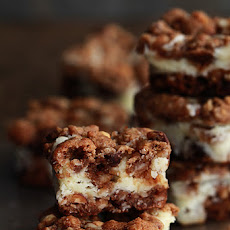 Chocolate Chip Cookie Cheesecake Bars