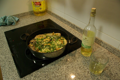 merluza en salsa verde con almejas