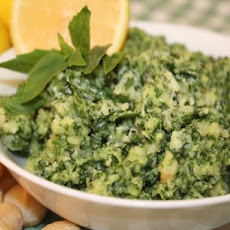 Macadamia Pesto
