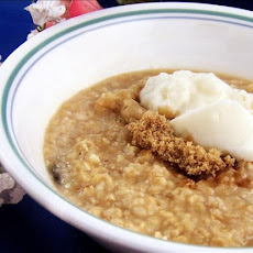 Creamy Apple Raisin Oatmeal
