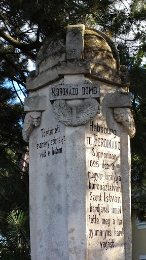 Sopron, Koronázási emlékmű