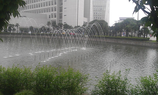 上海大学泮池北喷泉