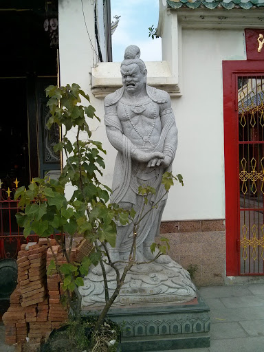 Guard Statue Gang Lombok 
