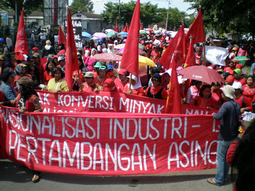 Urban poor demonstration in Makassar April 2008