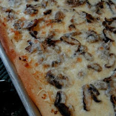 Mushroom and Garlic Pizza