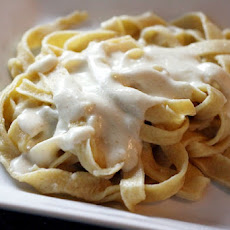 Quick and Easy Alfredo Sauce