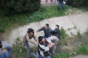 [Fasist_saldiriya_antifasist_direnis_20061205_202008_thumb[5].jpg]