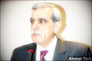 [ahmet_turk_2008[2].jpg]