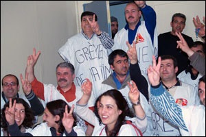 [kurtler_aclik_grevindeler_almanya[4].jpg]