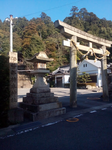 伊勢部柿本神社
