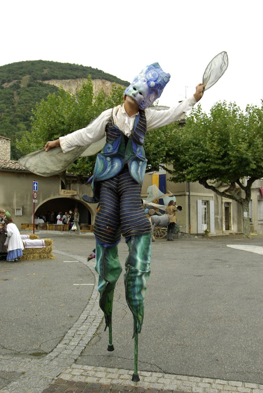 Fête médiévale à Cruas (Ardèche) - Et voilà ces êtres de légende à l'œuvre…