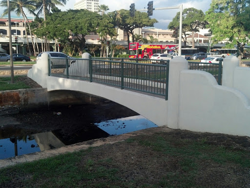 Ala Moana Park Bridge Unnumbered 