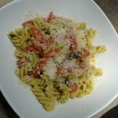 Pasta with Roasted Peppers and Brocoli Pesto