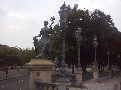 Estatua 2 - Abertura Dos Portos