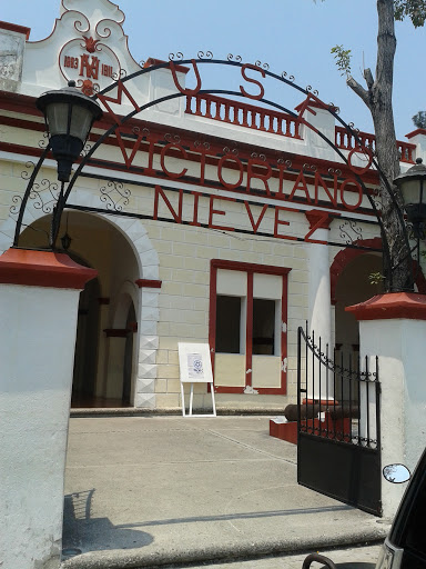Museo Victoriano Nieves Césped
