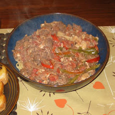 Spaghetti Con Pollo, Salsiccia, E Peperone