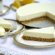 Lemon Cheesecake with Hazelnut Crust
