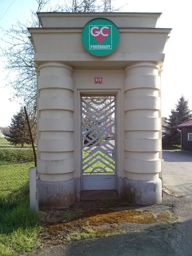 Gate