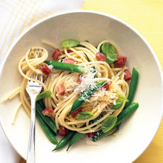 Spaghetti with Pancetta, Green Beans, and Basil