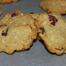 Almond-Raisin-Winter-Cookies