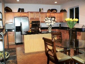[2172_sunrisekitchen1[2].jpg]