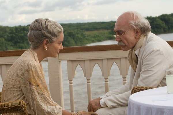 [love_in_the_time_of_cholera_still2.jpg]