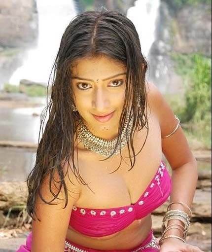 Lakshmi-Roy-boob-naked