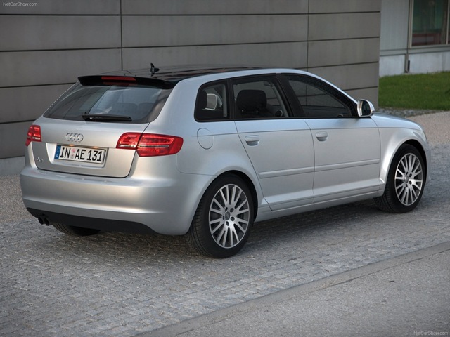 [Audi-A3_Sportback_2009_1600x1200_wallpaper_07[9].jpg]
