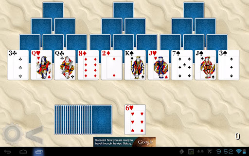 TriPeaks Solitaire HD