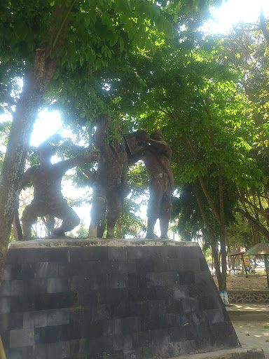 Patung Tiga Pejuang