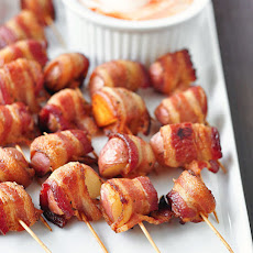 Bacon-Wrapped Potato Bites with Spicy Sour Cream Dipping Sauce