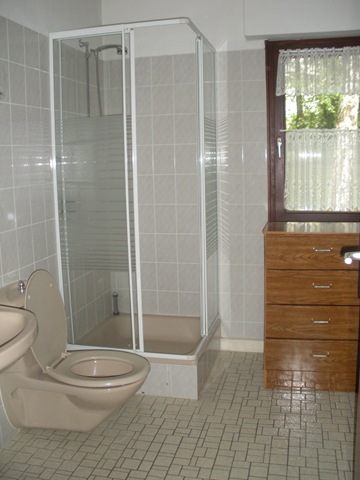 [house 009[2].jpg]