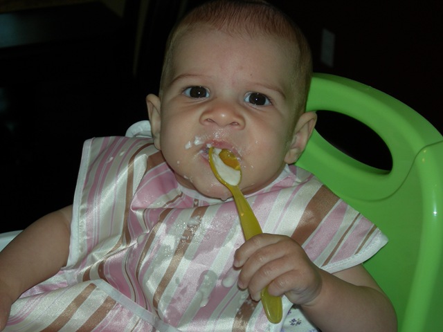 [firsttimeeatingcereal0724080103.jpg]