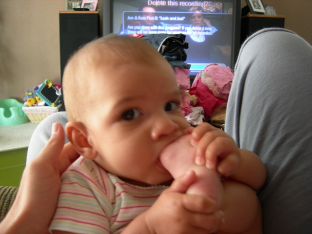 [eatingtoes0043.jpg]