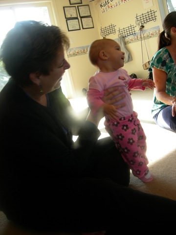 [Kindermusik with Yaya 005[3].jpg]