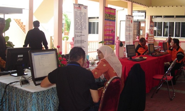 [linkakademik06[3].jpg]